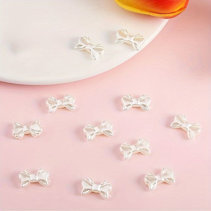 Acrylic Faux Pearl Bow Beads - Pattern (8)